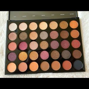 Morphs 35F Fall Into Fabulous Artistry Palette